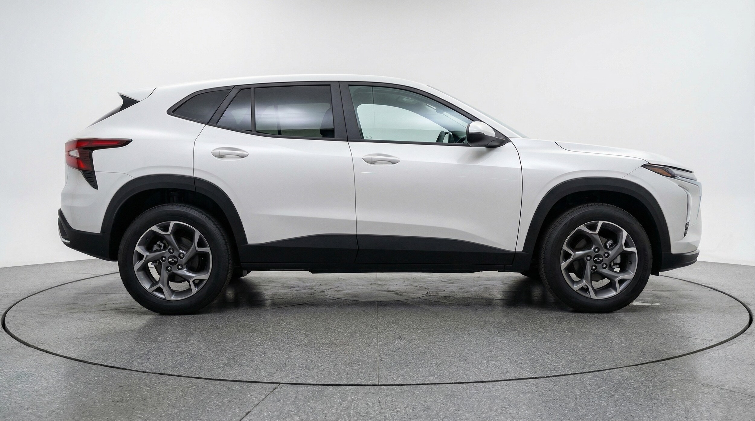 Thumbnail: 2025 Chevrolet Trax - 8