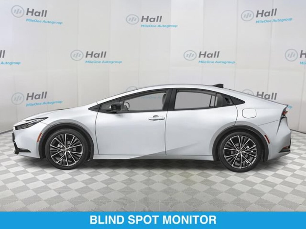 Used 2024 Toyota Prius XLE Hatchback