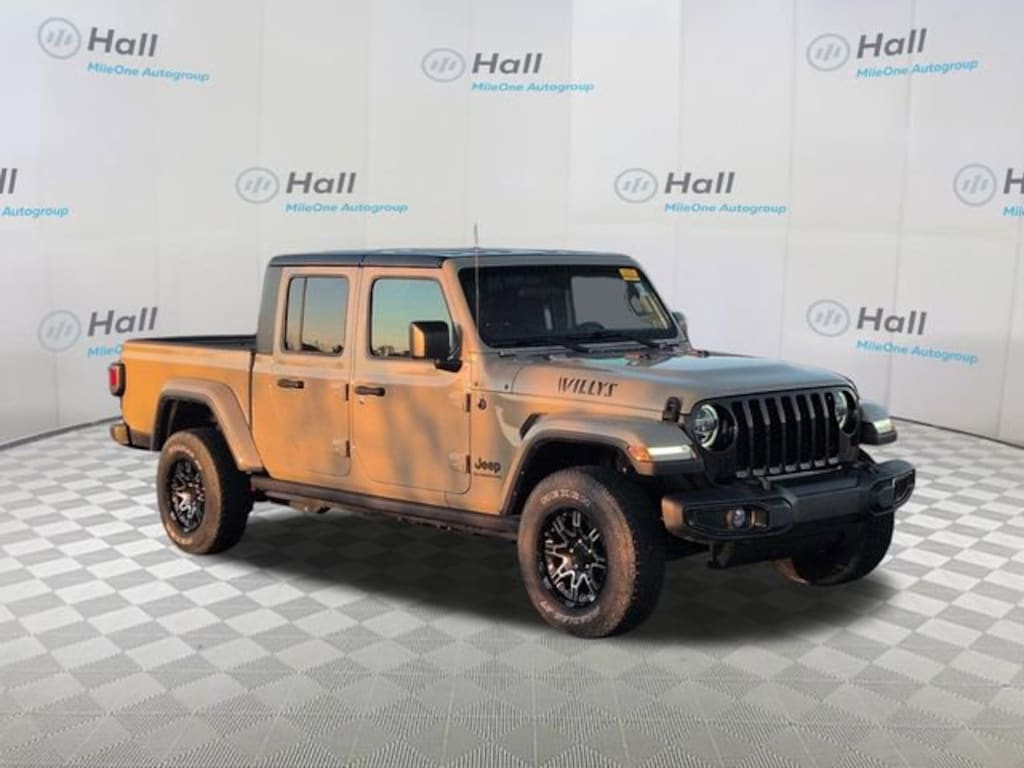 Used 2022 Jeep Gladiator Willys Truck Crew Cab