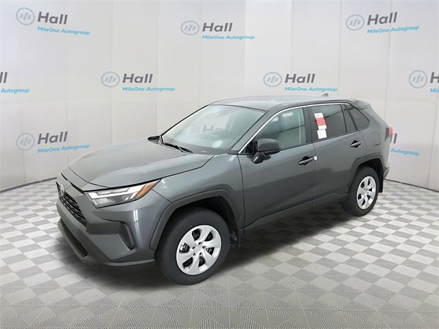 2025 Toyota RAV4 LE's photo