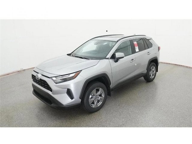 2025 Toyota RAV4 XLE's photo