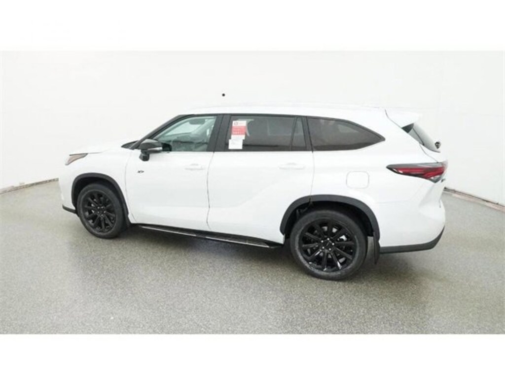 New 2026 Toyota Highlander XLE SUV