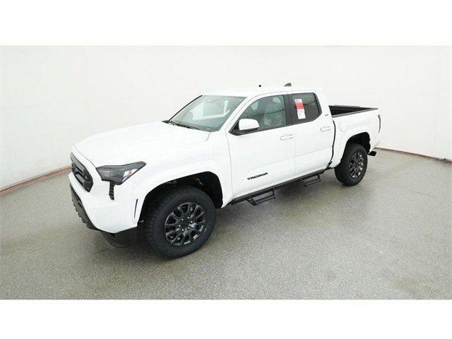 2025 Toyota Tacoma SR5's photo