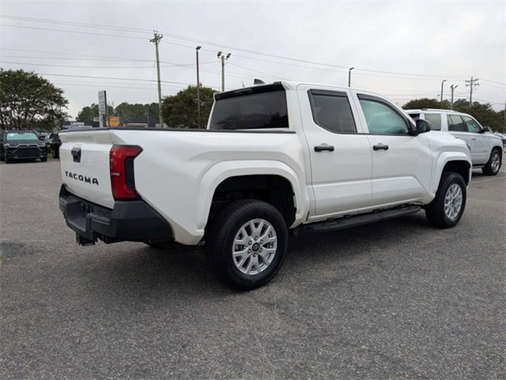 Used 2024 Toyota Tacoma SR Truck Double Cab