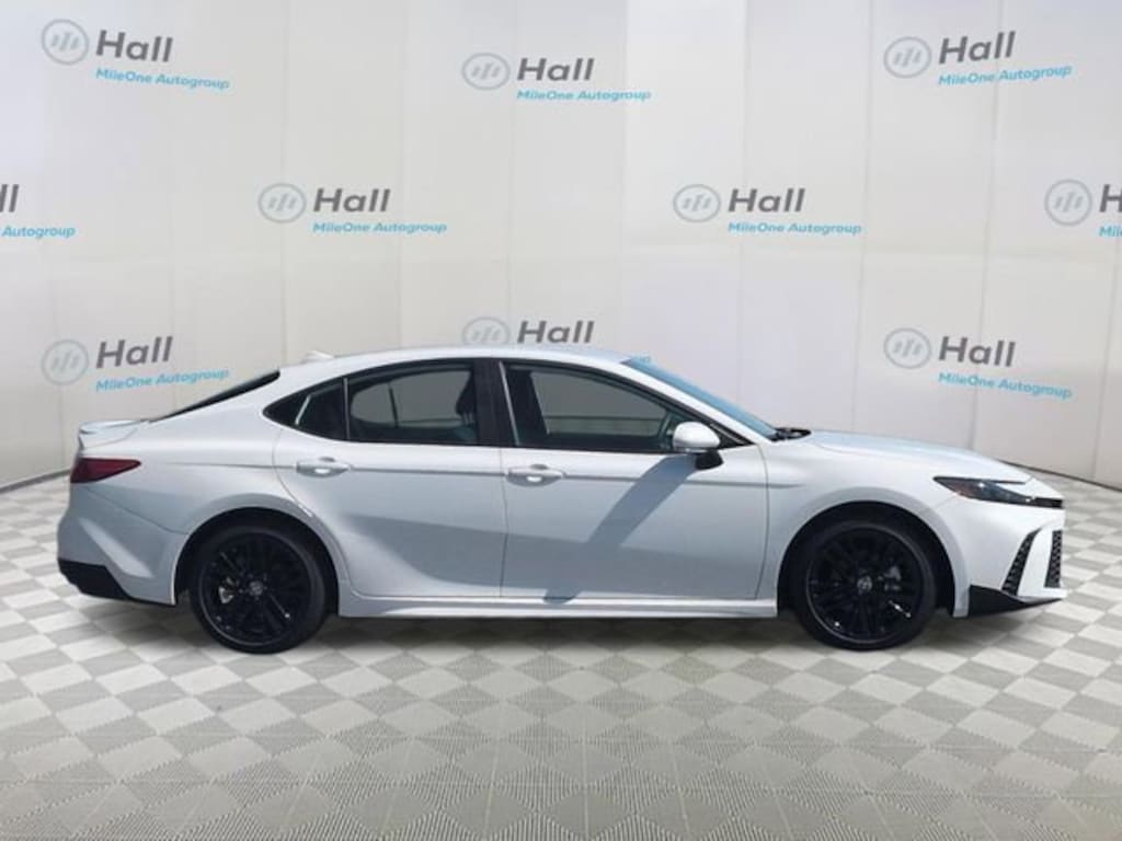 Used 2025 Toyota Camry SE Sedan