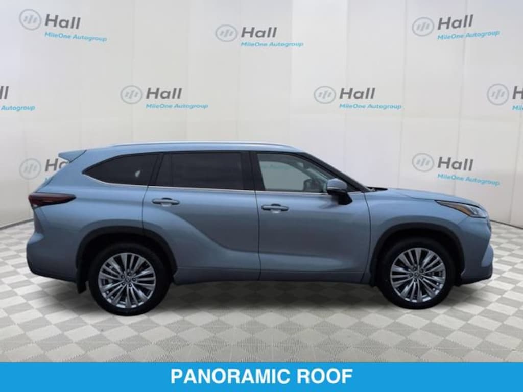 Used 2024 Toyota Highlander Platinum SUV