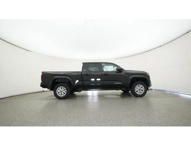 2025 Toyota Tacoma SR5 - Photo 27