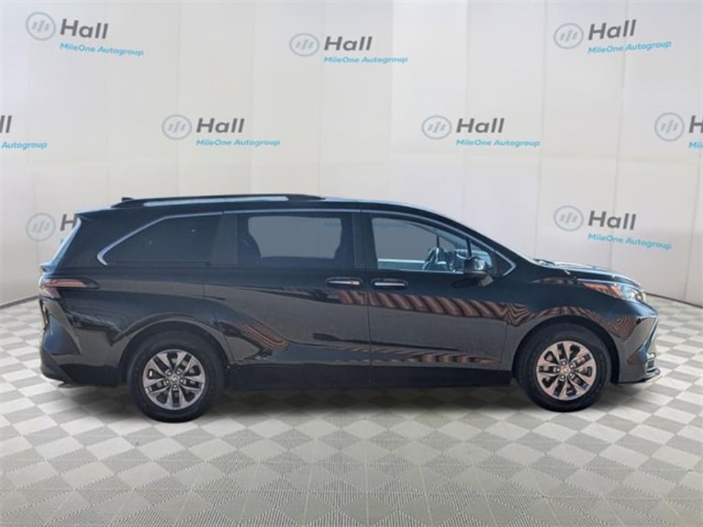 Used 2025 Toyota Sienna XLE Van Passenger Van