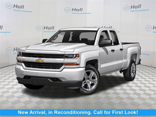 2019 Chevrolet Silverado 1500 LD Custom's photo