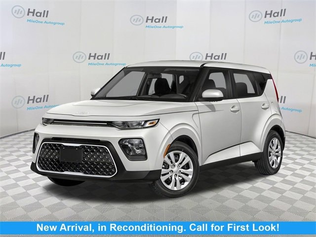 2022 Kia Soul LX's photo
