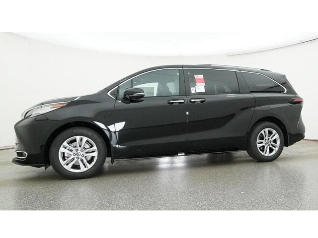 2026 Toyota Sienna Limited - Photo 18