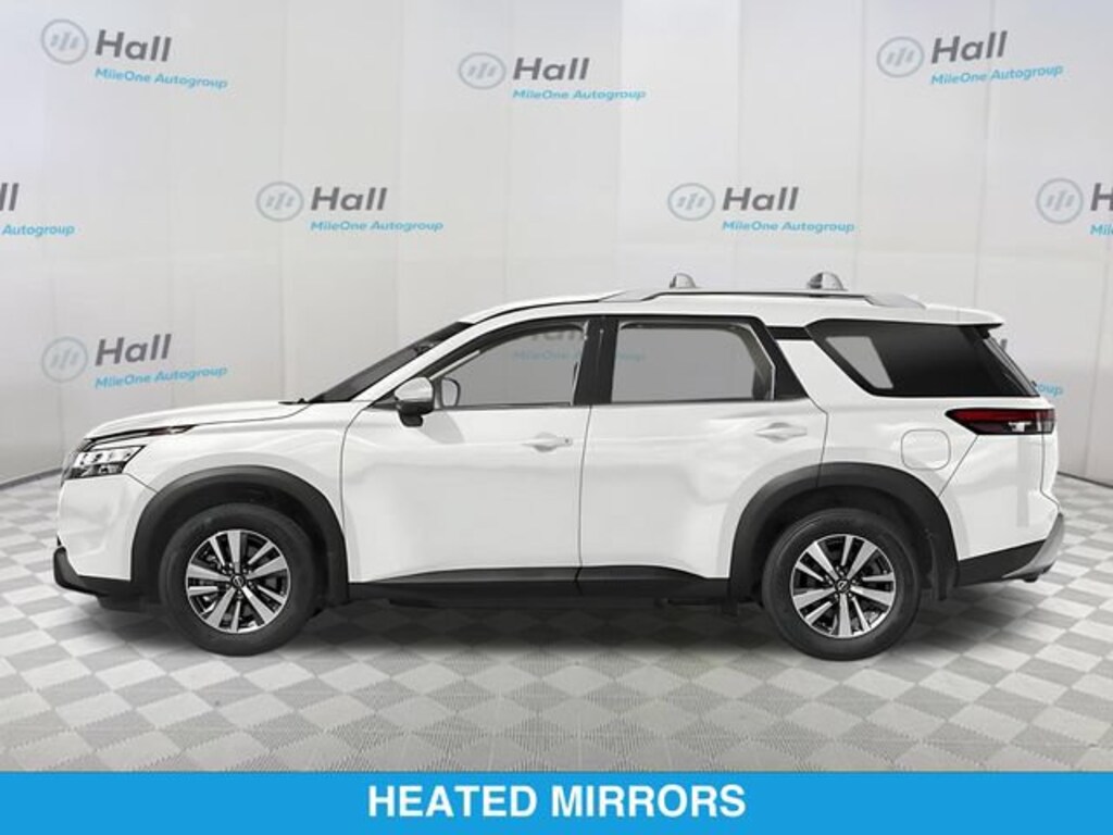 Used 2023 Nissan Pathfinder SL SUV