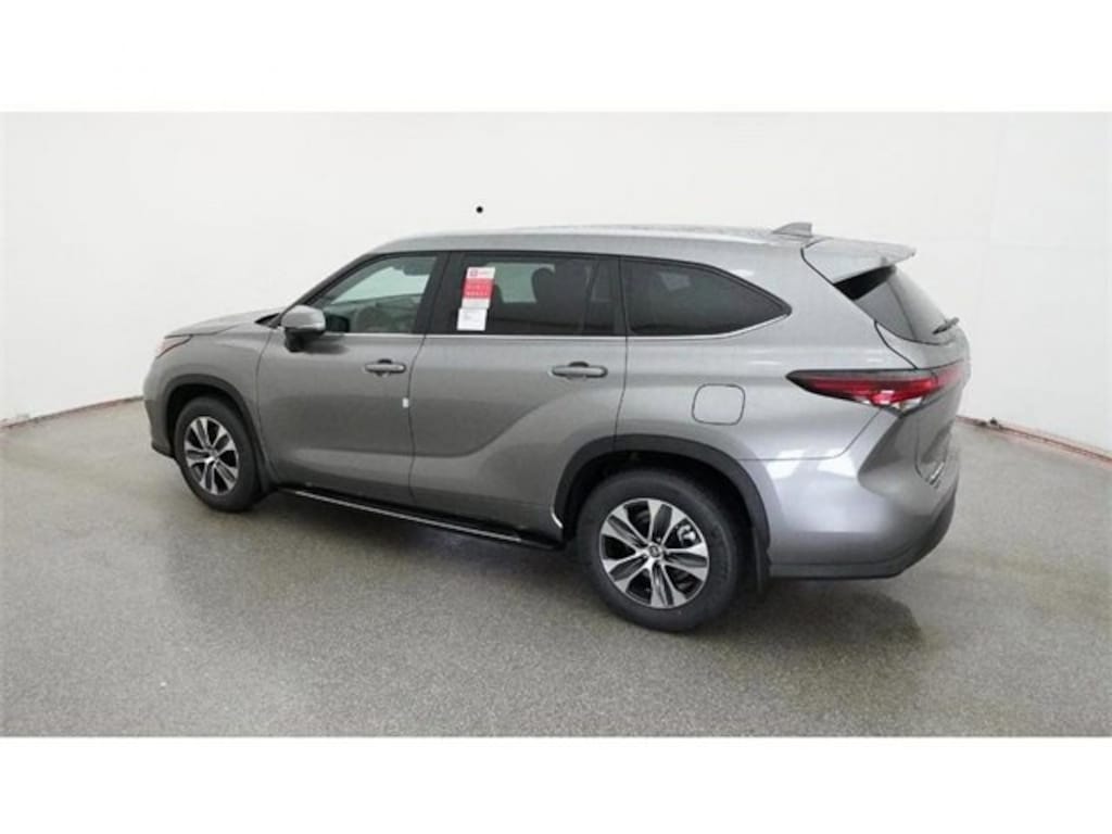 New 2026 Toyota Highlander XLE SUV