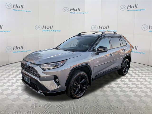 2021 Toyota RAV4 XSE's photo