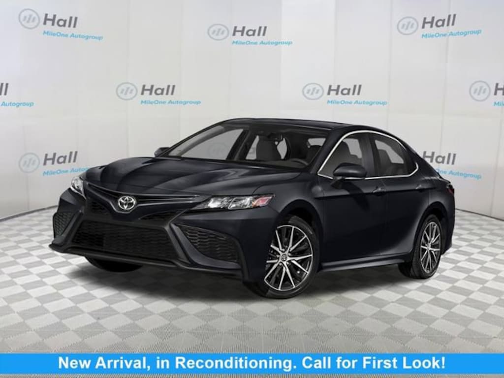 Used 2024 Toyota Camry SE Sedan