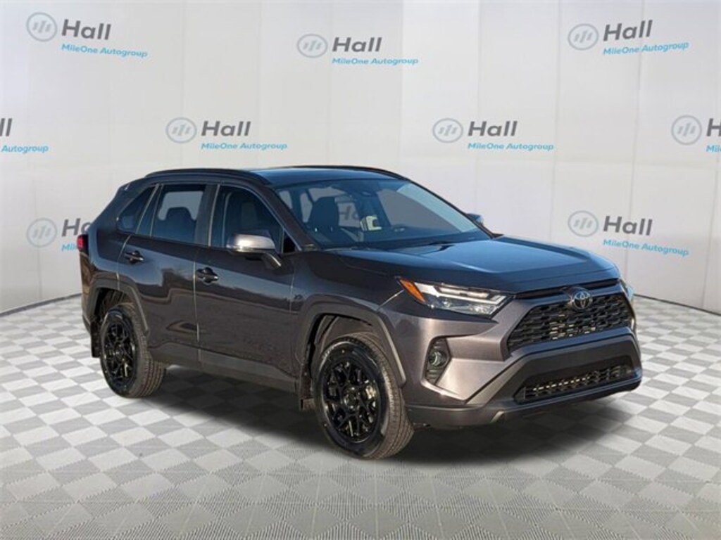 Used 2025 Toyota RAV4 XLE SUV