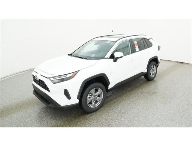 2025 Toyota RAV4 XLE's photo