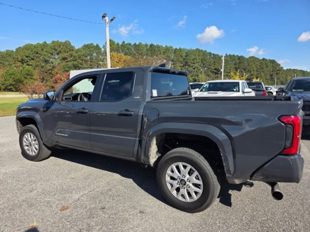 Used 2024 Toyota Tacoma SR5 Truck Double Cab