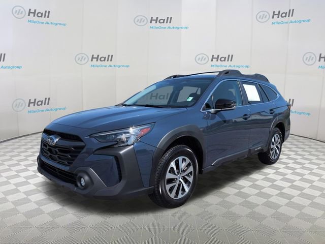 2025 Subaru Outback Premium's photo