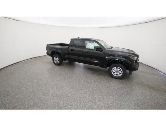 2025 Toyota Tacoma SR5 - Photo 12