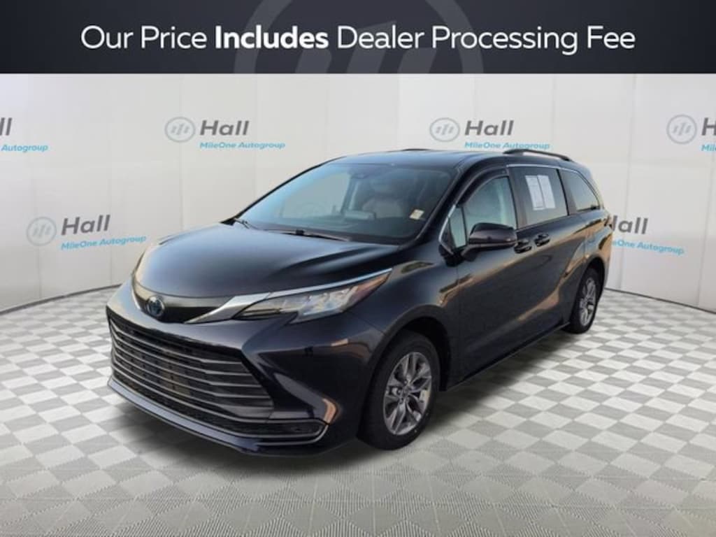 Used 2023 Toyota Sienna LE Van Passenger Van