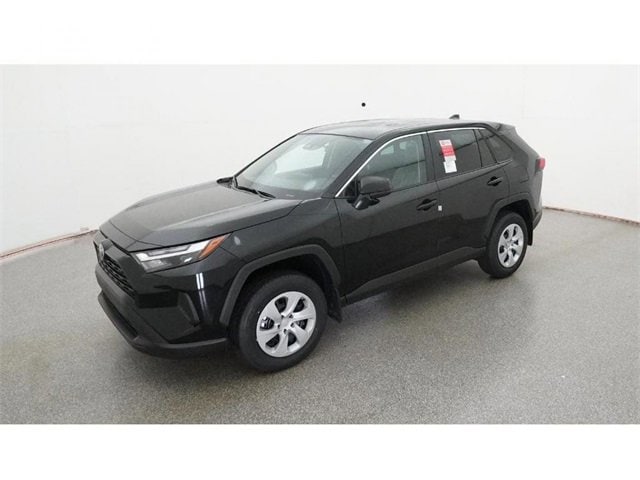2025 Toyota RAV4 LE's photo