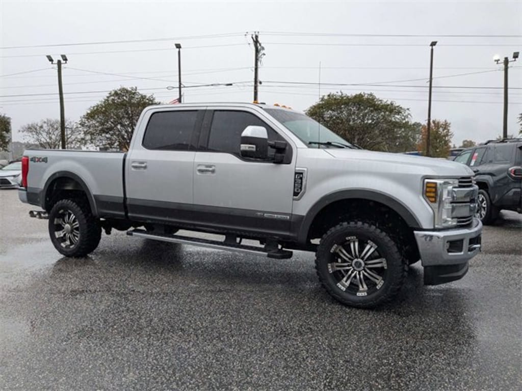 Used 2018 Ford F-350 Lariat Truck Crew Cab