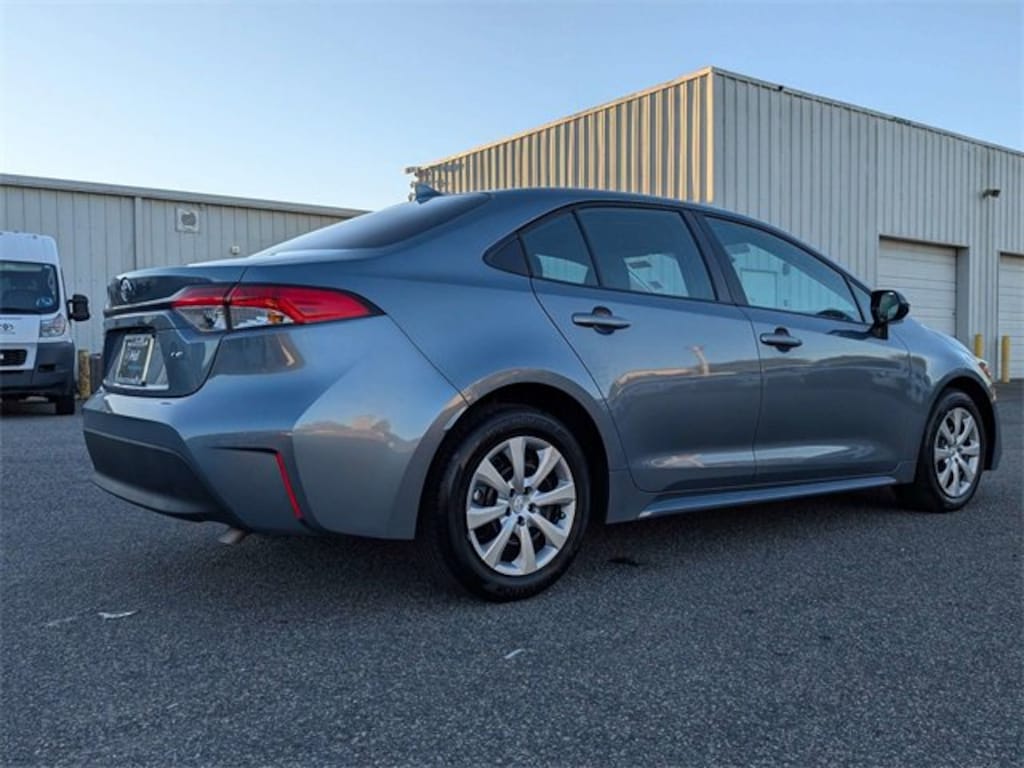 Used 2025 Toyota Corolla LE Sedan