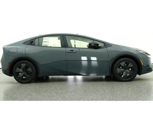 2026 Toyota Prius Plug-in Hybrid SE - Photo 27