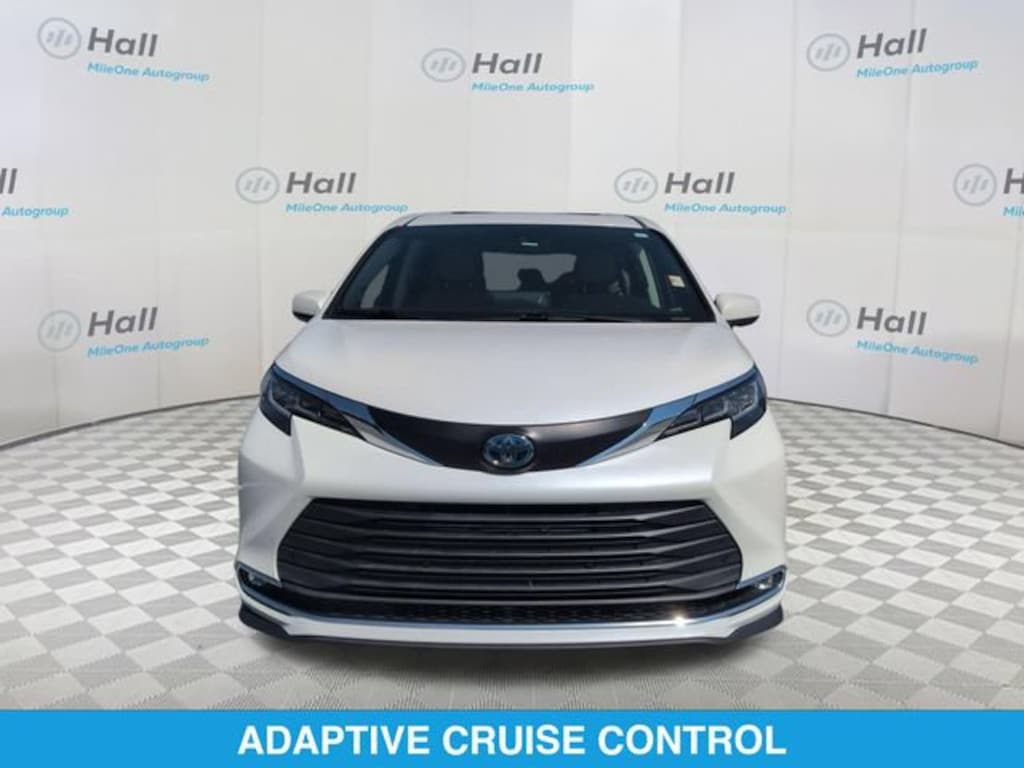 Used 2021 Toyota Sienna XLE Van
