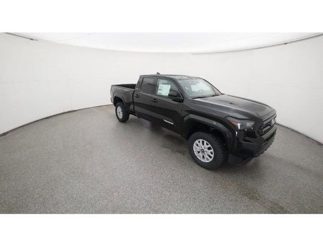 2025 Toyota Tacoma SR5 - Photo 13