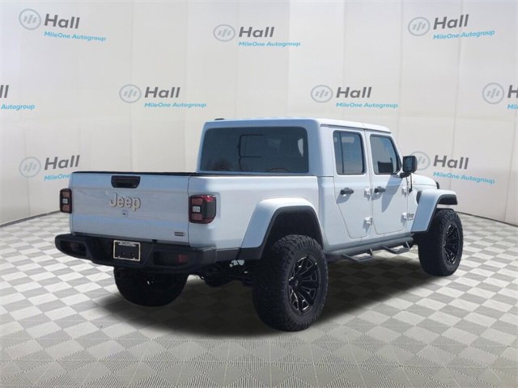 Used 2021 Jeep Gladiator Overland Truck Crew Cab