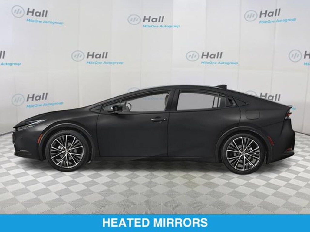Used 2025 Toyota Prius XLE Hatchback