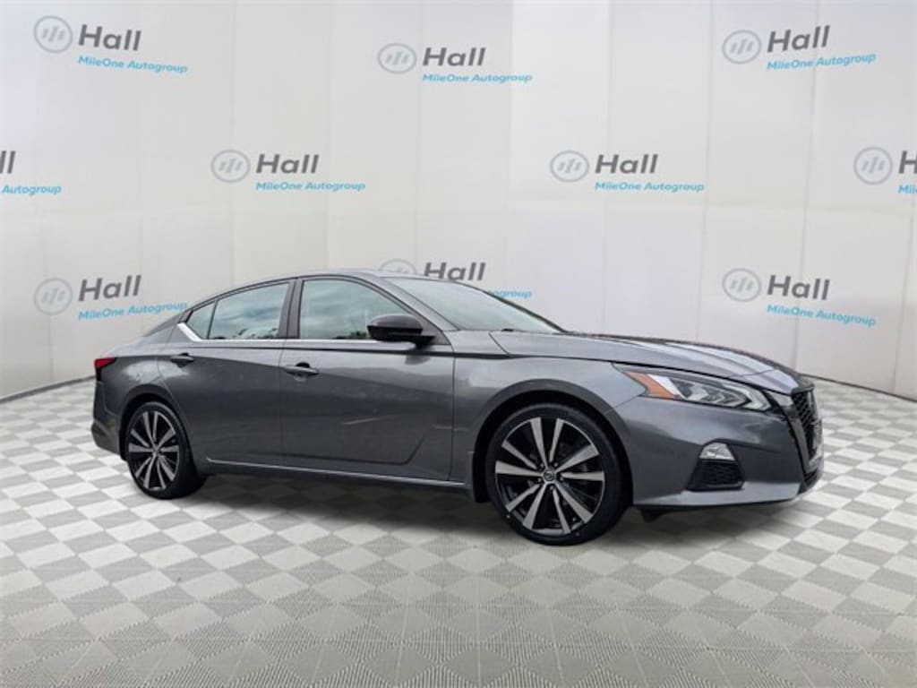 Used 2020 Nissan Altima 2.5 SR Sedan