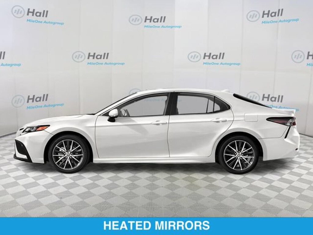 Used 2023 Toyota Camry SE Sedan