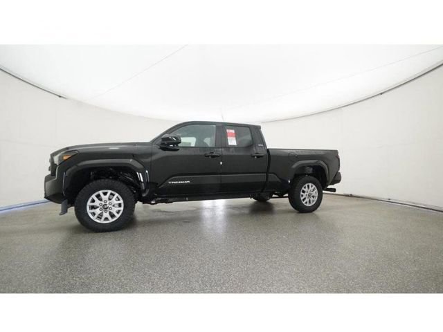 2025 Toyota Tacoma SR5 - Photo 18