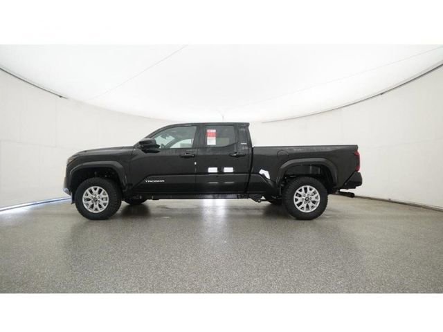 2025 Toyota Tacoma SR5 - Photo 19
