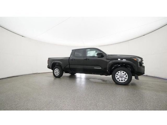 2025 Toyota Tacoma SR5 - Photo 28