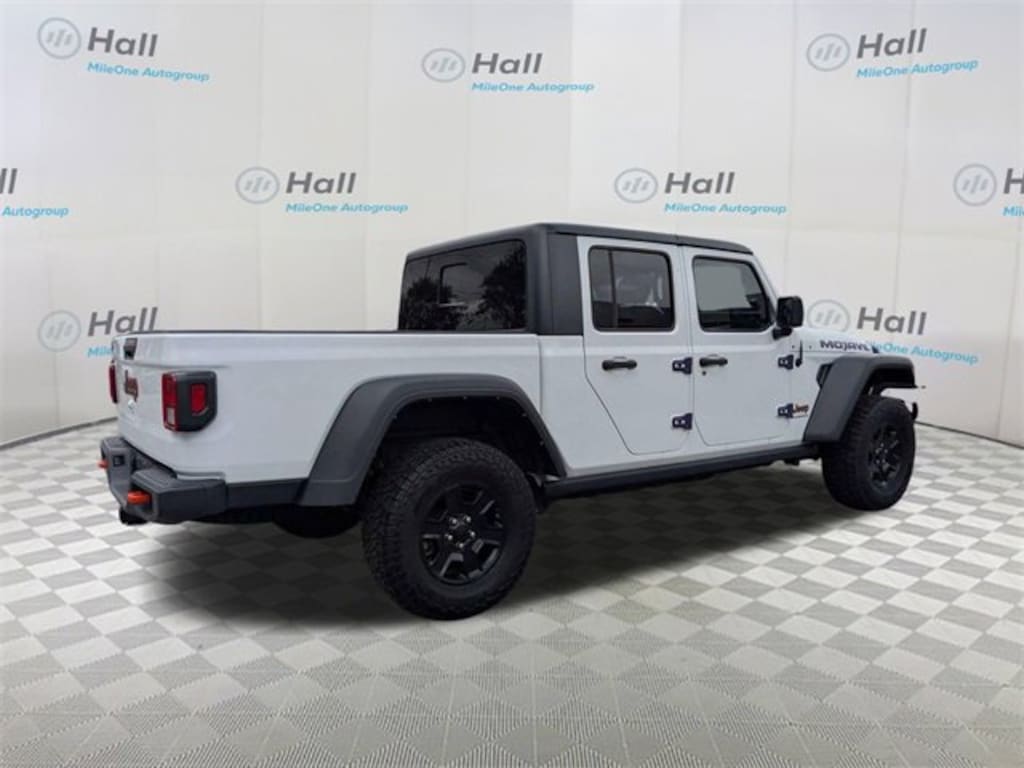 Used 2023 Jeep Gladiator Mojave Truck Crew Cab