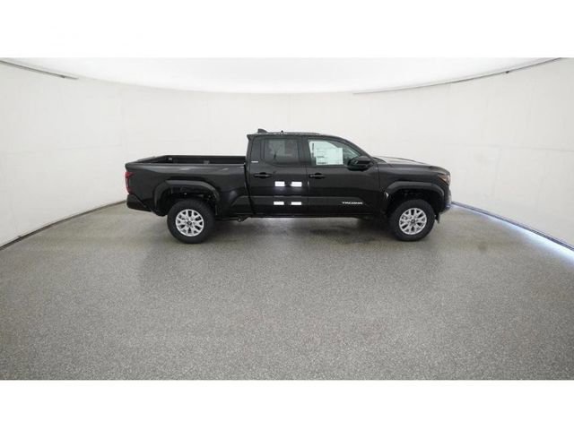 2025 Toyota Tacoma SR5 - Photo 11