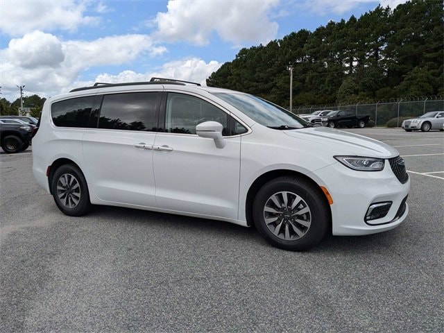 Used 2022 Chrysler Pacifica Hybrid Touring L with VIN 2C4RC1L78NR207293 for sale in Elizabeth City, NC