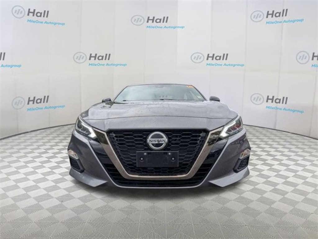 Used 2020 Nissan Altima 2.5 SR Sedan