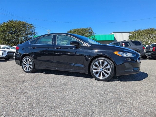 Used 2020 Ford Fusion SE with VIN 3FA6P0T99LR121524 for sale in Elizabeth City, NC