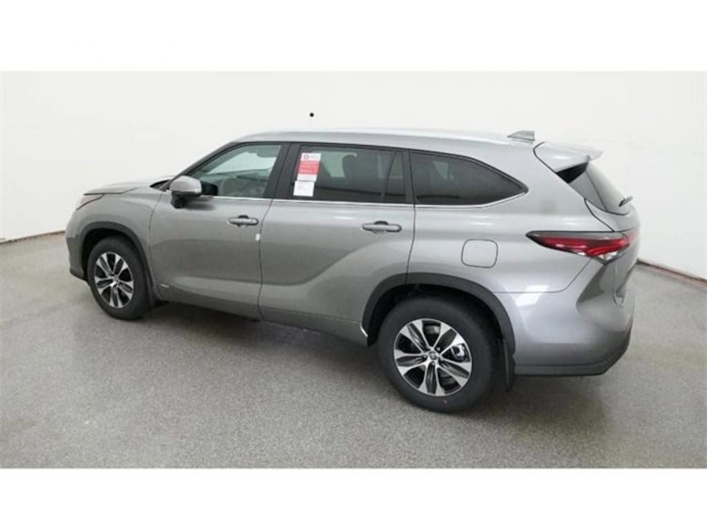 New 2026 Toyota Highlander Hybrid XLE SUV
