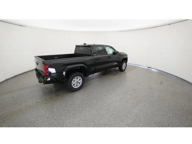 2025 Toyota Tacoma SR5 - Photo 9