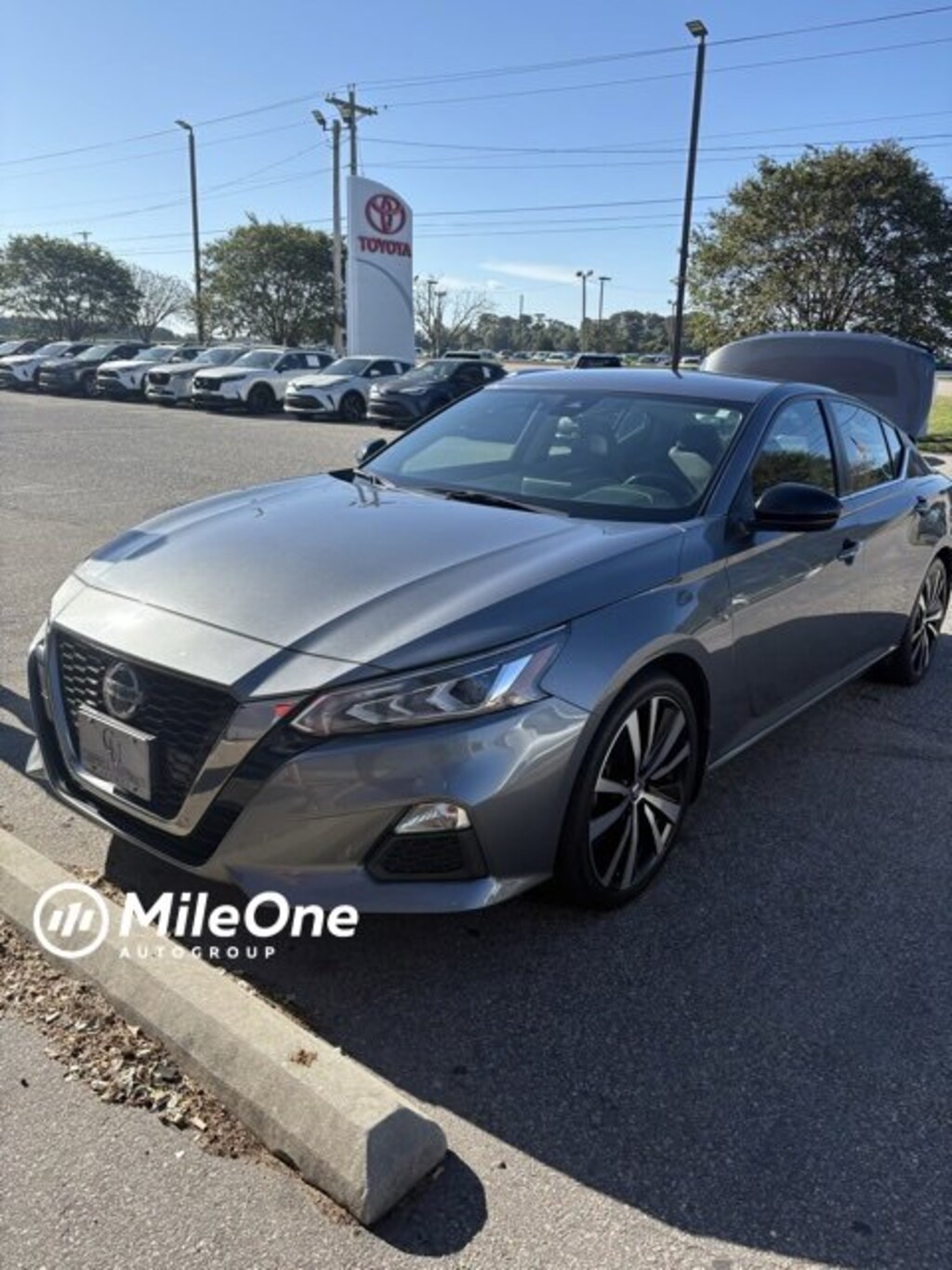 Used 2020 Nissan Altima 2.5 SR Sedan
