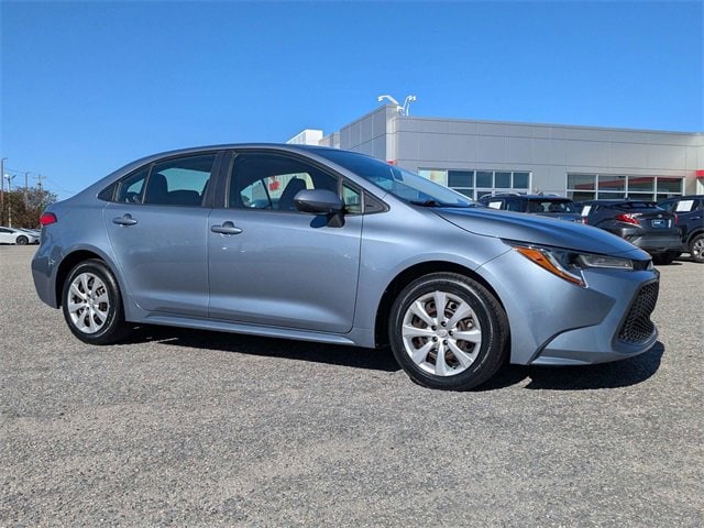 Used 2020 Toyota Corolla LE with VIN JTDEPRAE1LJ093948 for sale in Elizabeth City, NC