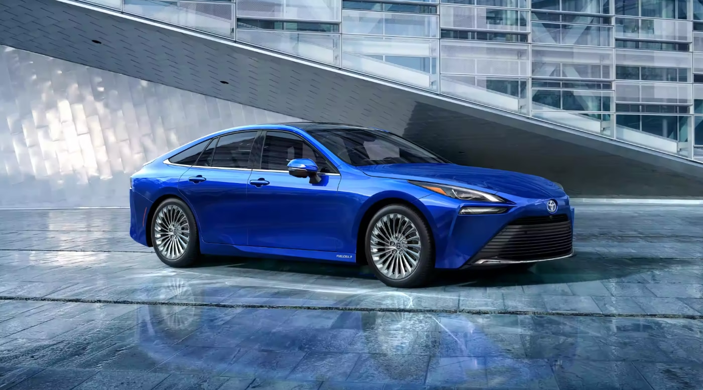 2023-Toyota-Mirai-glass.png