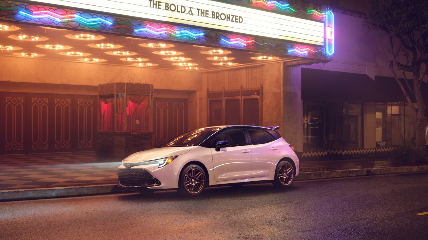 2025-Toyota-Corolla-Hatchback-Street.png