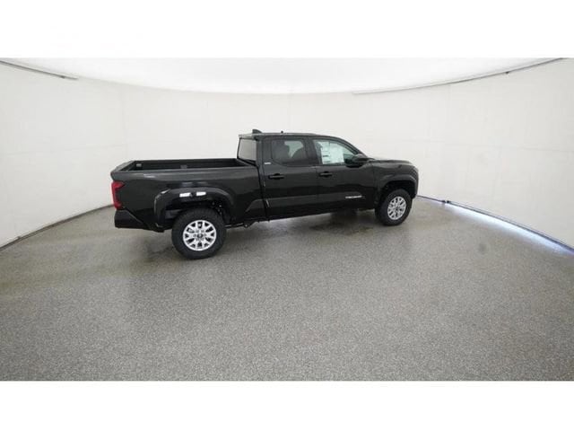 2025 Toyota Tacoma SR5 - Photo 10